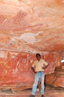 Aboriginal guide at art site; photo R Whear
